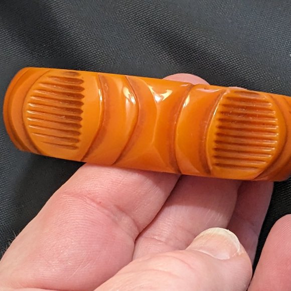 Bakelite Jewelry - Beautiful Vtg Uniquely Carved Butterscotch 1" Bakelite Bracelet Tested Bakelite